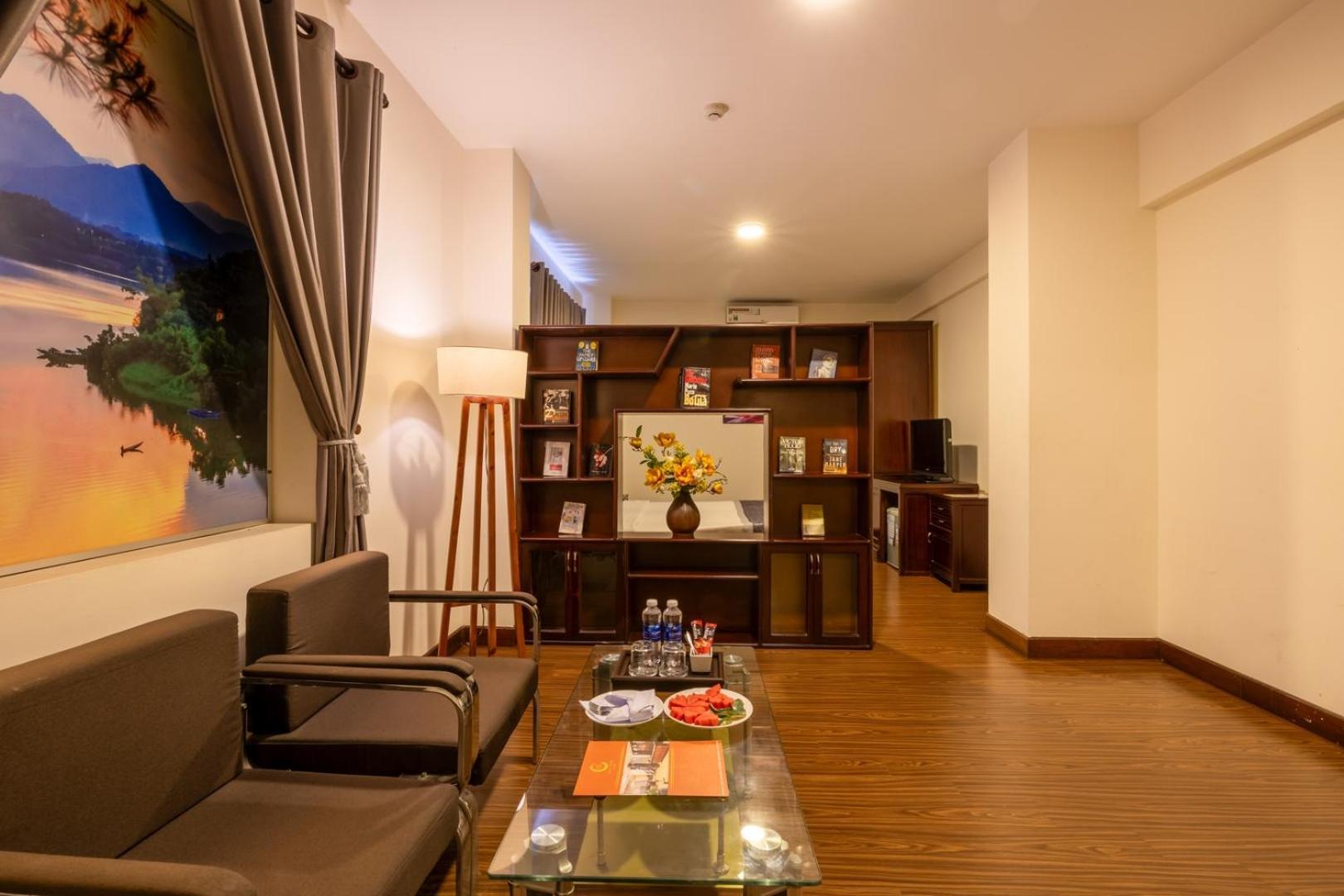 Baly Hotel Hue Exterior foto