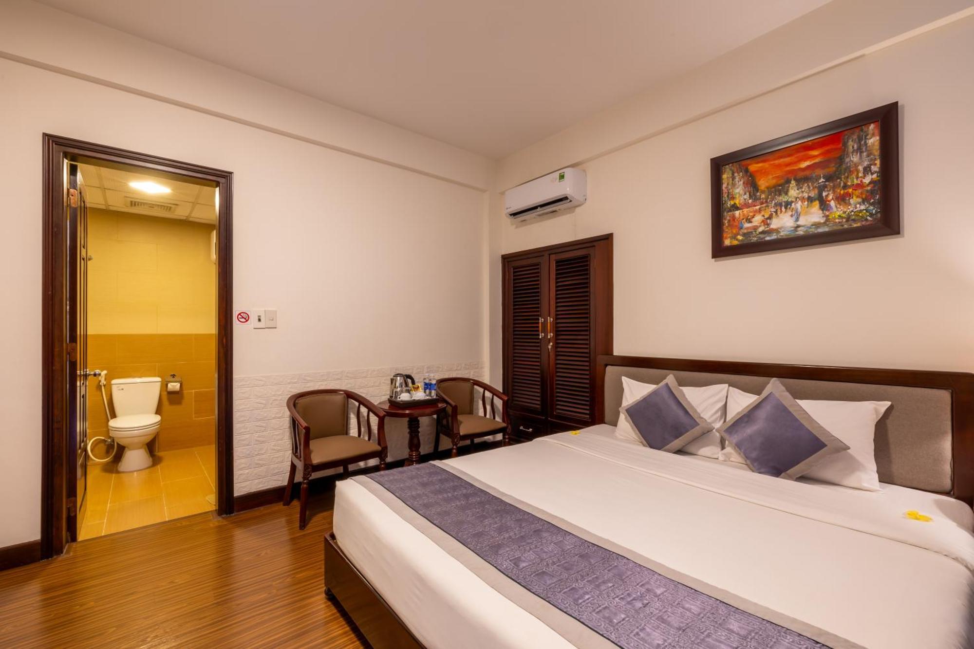 Baly Hotel Hue Exterior foto
