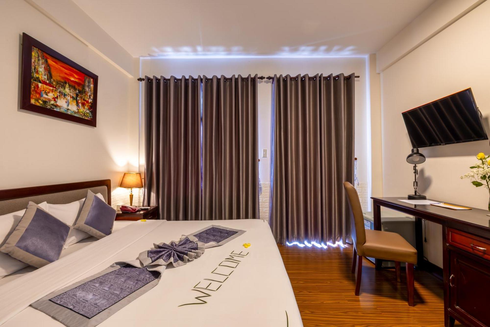 Baly Hotel Hue Exterior foto