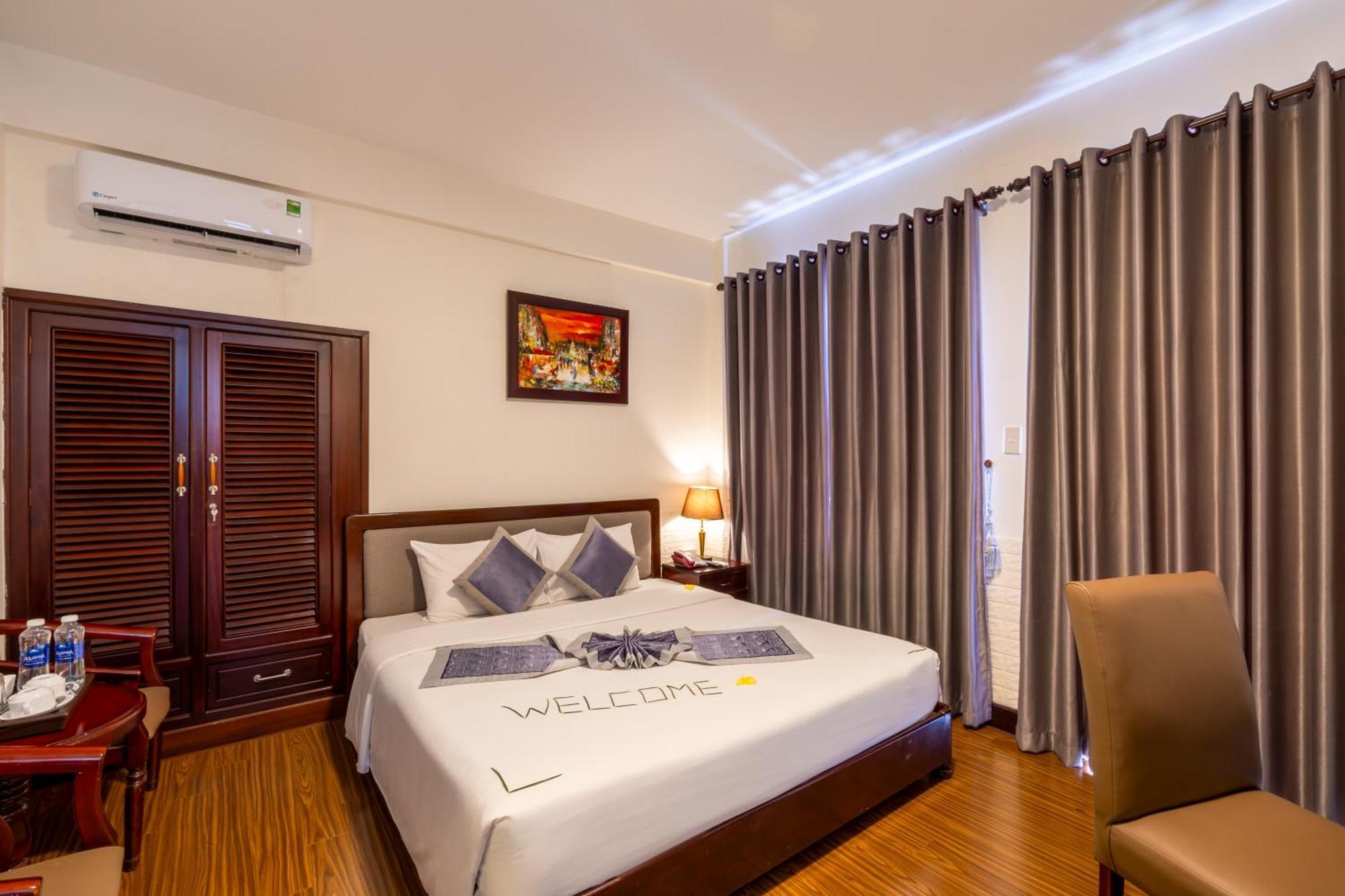 Baly Hotel Hue Exterior foto