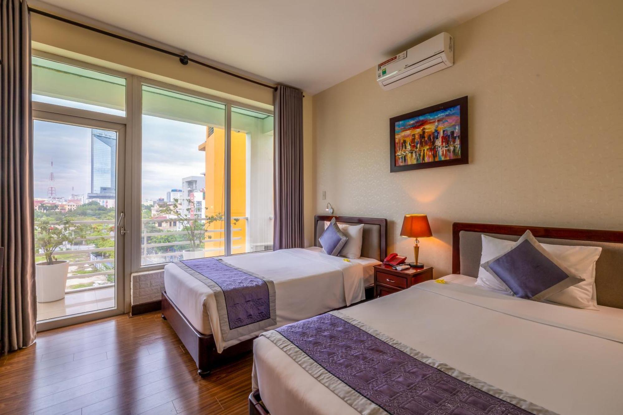 Baly Hotel Hue Exterior foto